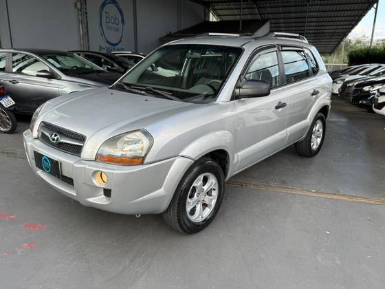 HYUNDAI TUCSON 2.0 MPFI GL 16V 142CV 2WD GASOLINA 4P MANUAL
